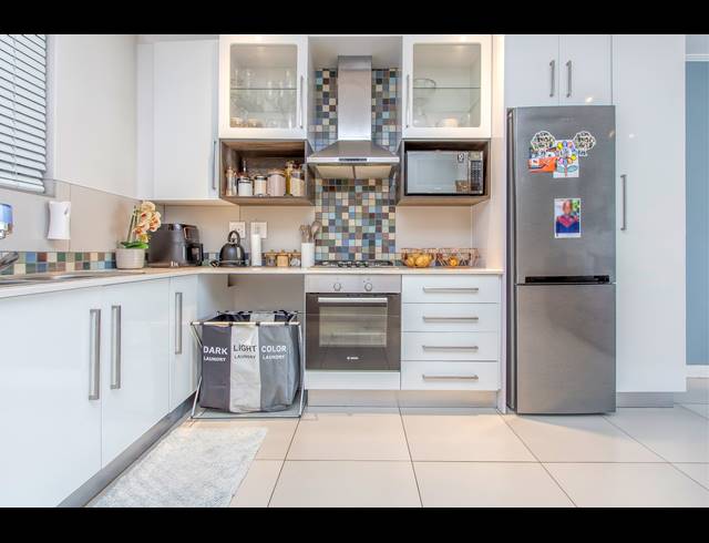 2 BEDROOM APARTMENT BLOCK TO LET IN ROSEBANK